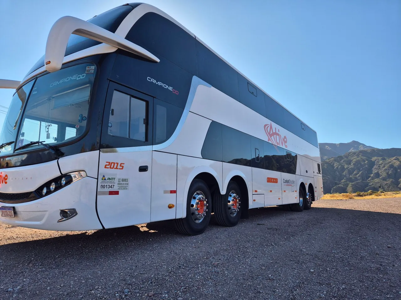 Ônibus DD comil