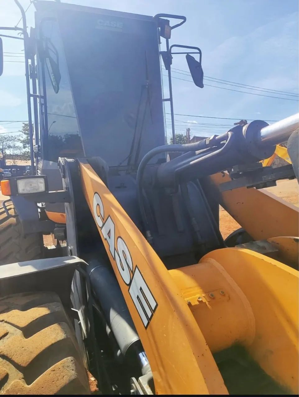 Pá Carregadeira Case 621E - Foto 4