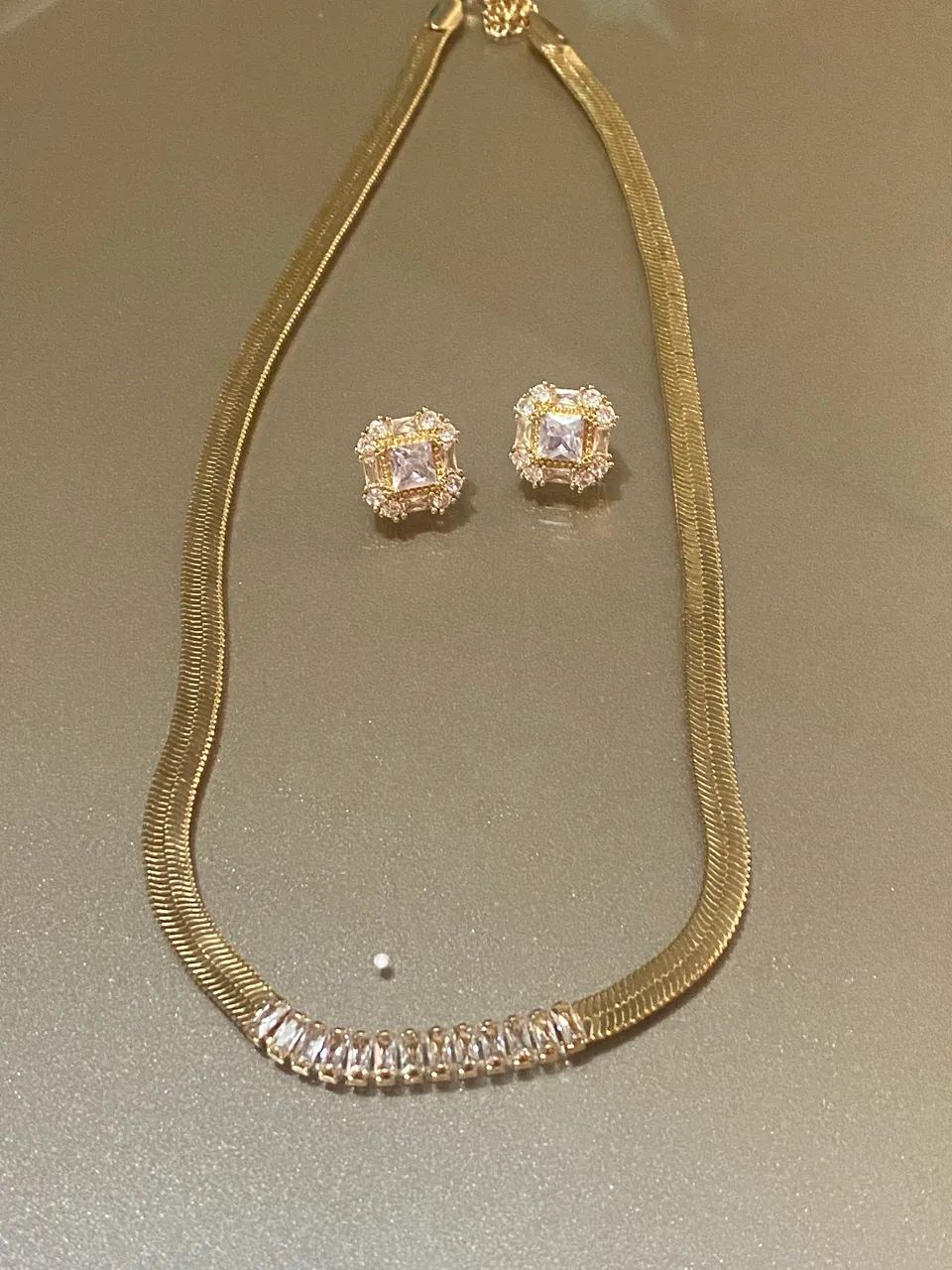 Conjunto folheado colar e brincos 