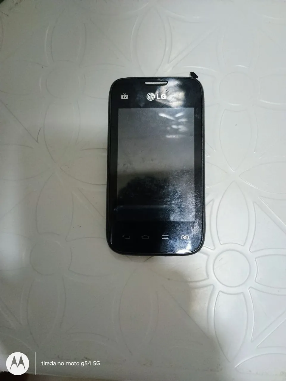 Vendo celular LG tv sem bateria funcionando.