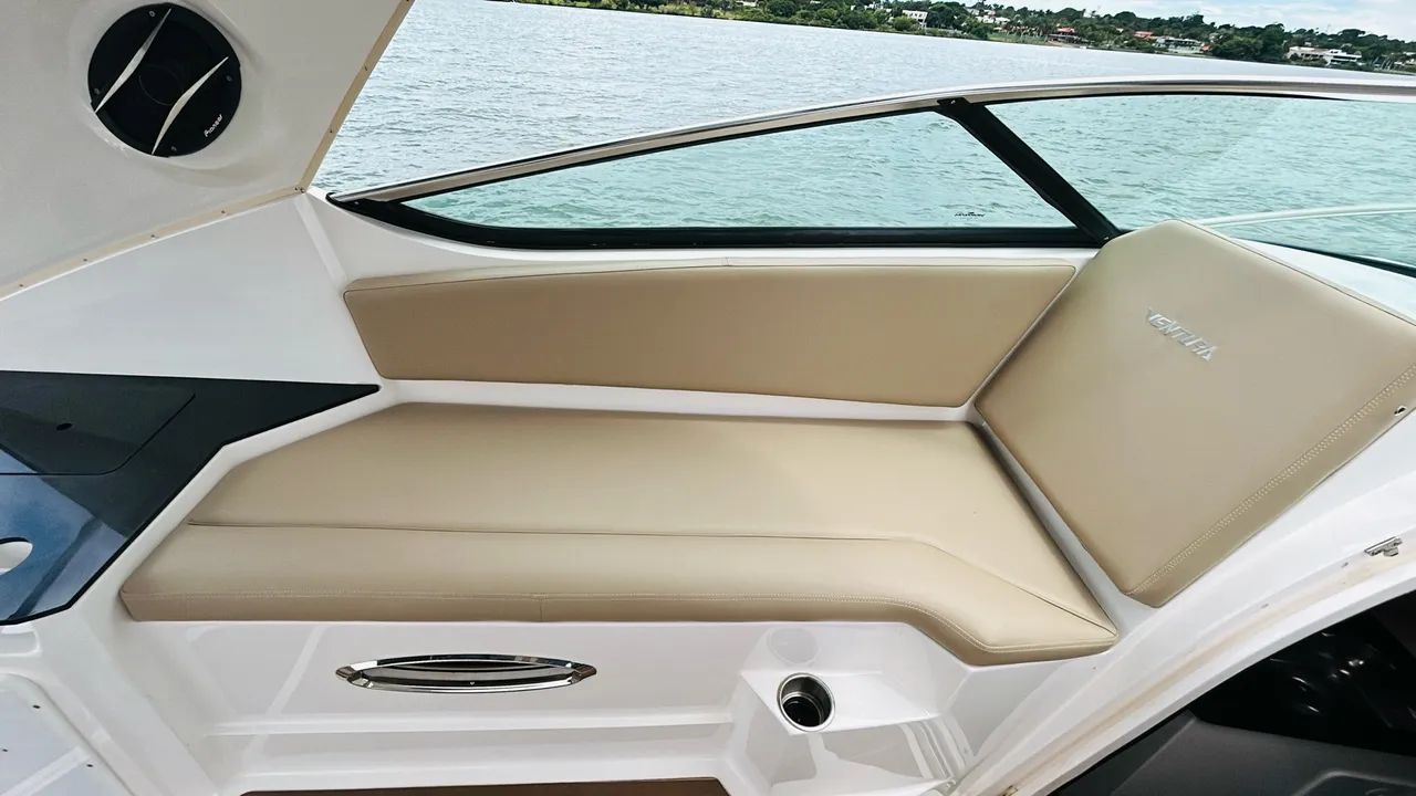 Lancha V300 Ventura Luxo e performance - Foto 11