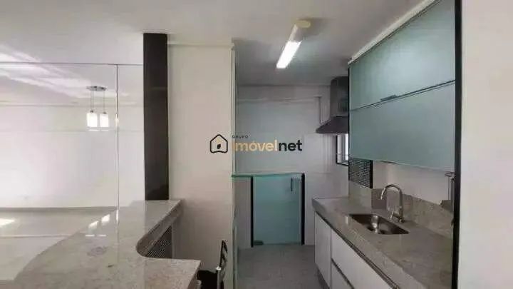 APARTAMENTO COM SUÍTE, VARANDA INTEGRADA E 2 VAGAS COBERTAS! - Foto 3