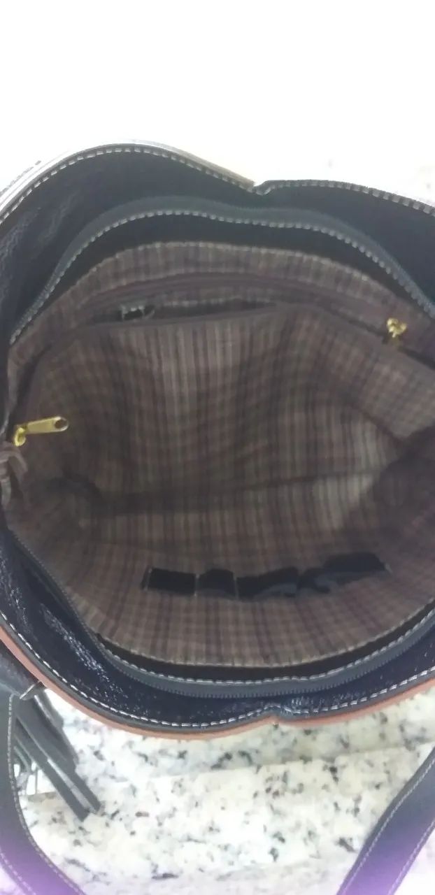 Bolsa de couro legítimo preta da marca Menegati - Foto 4