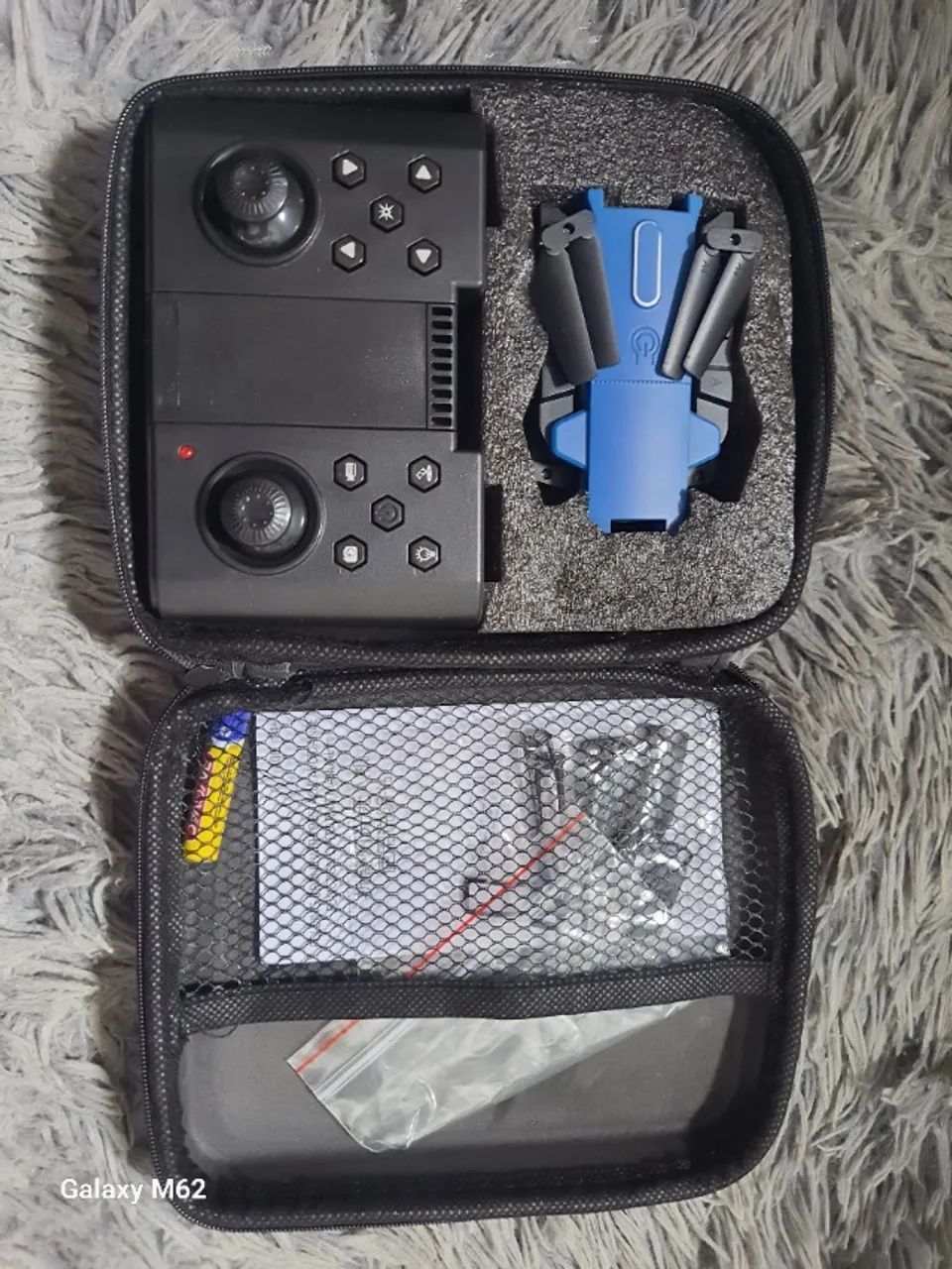 Mini Drone Dobrável com Controle - Azul - Com Case e Hélices Reserva - Usado - Foto 2