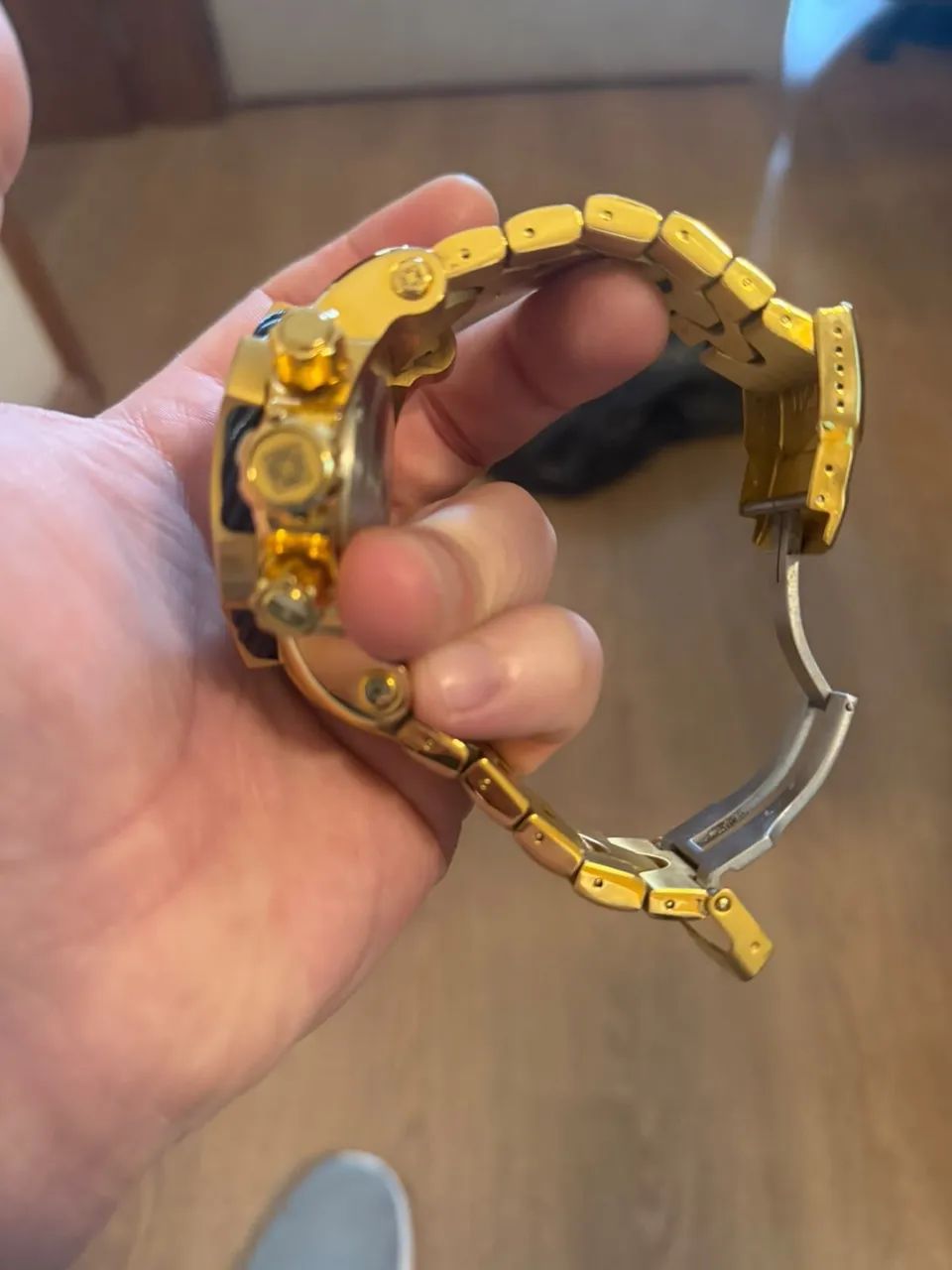 relógio invicta model 26655 dourado - Foto 3