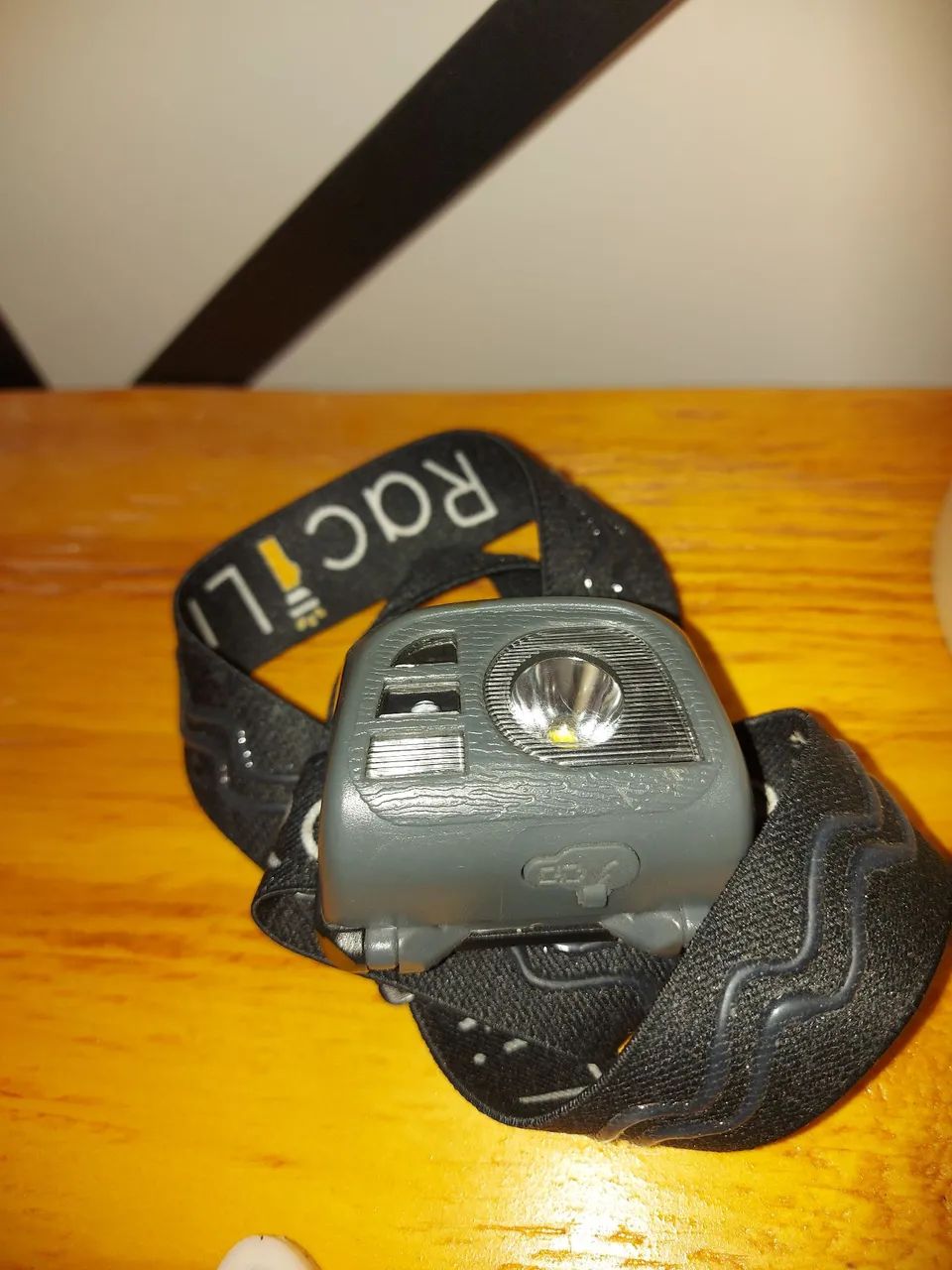 Kit Lanterna Para Cabeça Led e 2 larterna de mão  - Foto 5