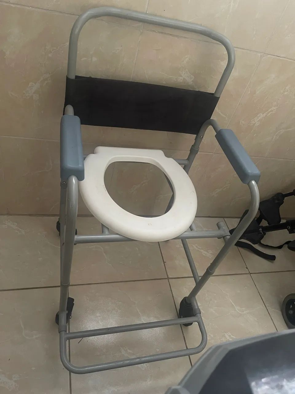 Cadeira de banho - Foto 2