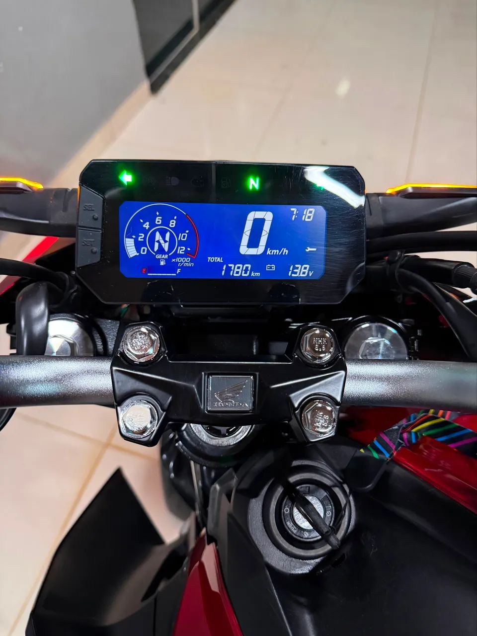 CB Twister 300F ABS  - Foto 4