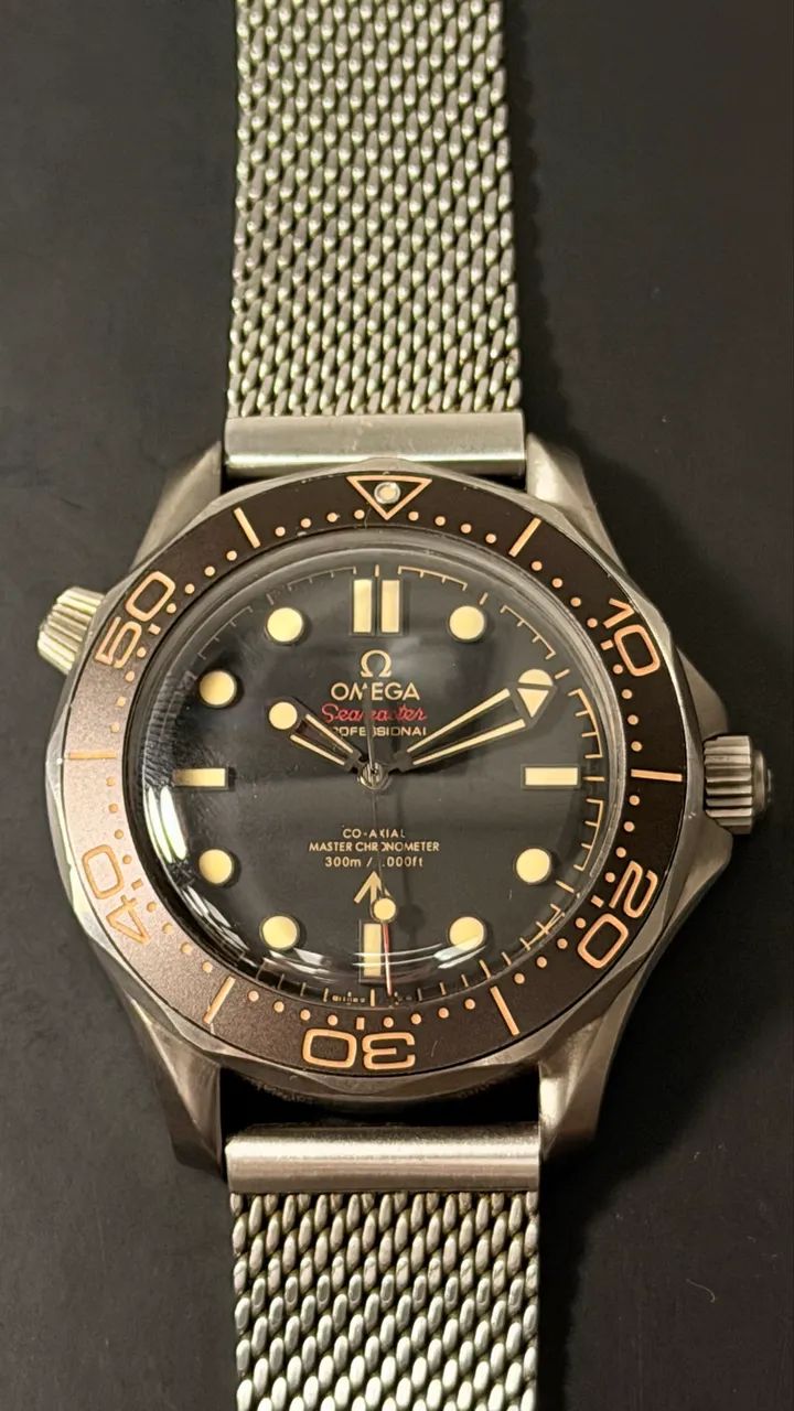 OMEGA Seamaster Diver 300M 007 Edition Titânio