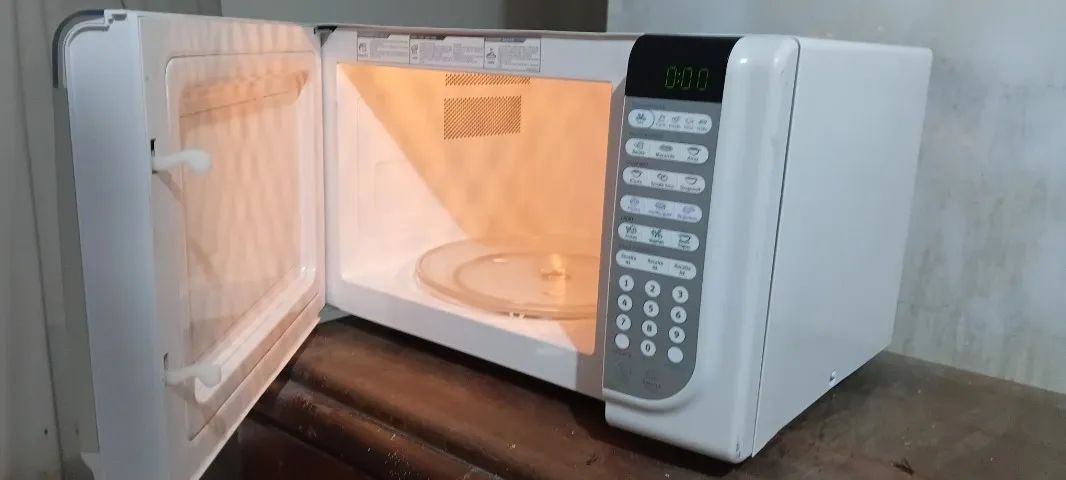 Microondas eletrolux 31 litros - Foto 3