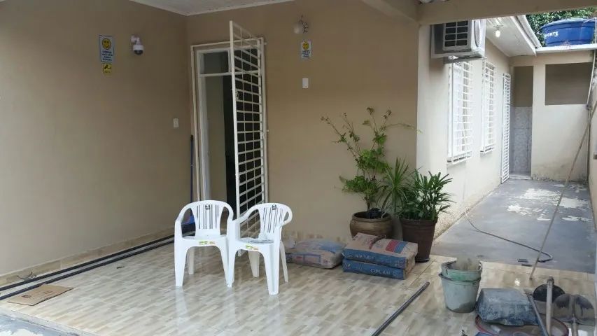 Aluga-se ou vende-se casa no centro de Tarauacá - Foto 4