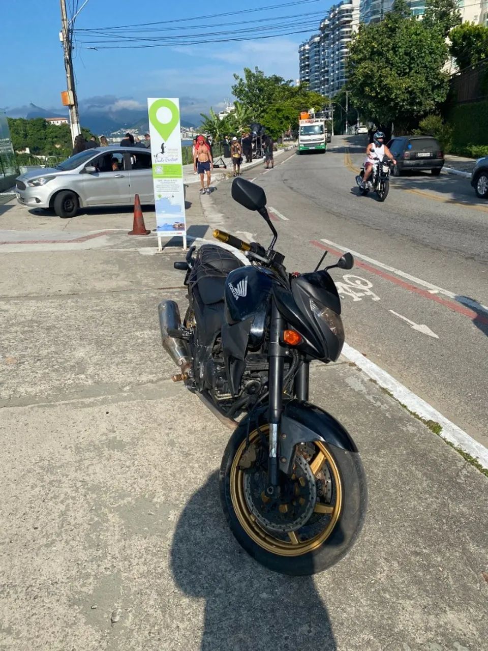 CB 300R mini Hornet - Foto 2