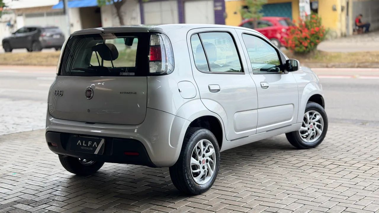 Fiat Uno Attractive 1.0 EVO Fire Flex 8V 5P 2016 - Foto 4