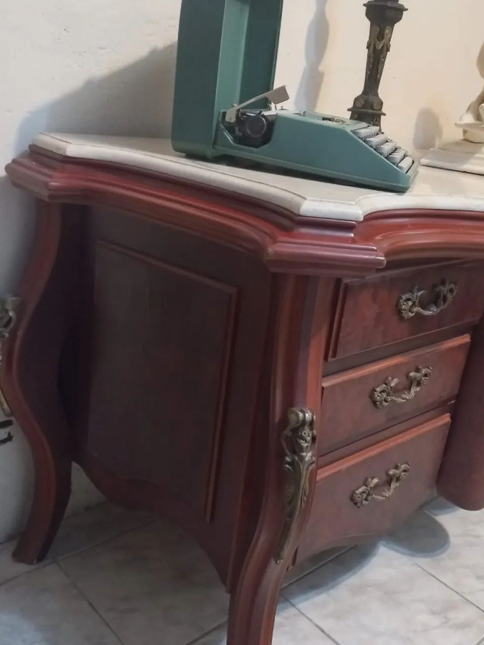 Cômoda Bombê com tampo de marmore travertino - Foto 3