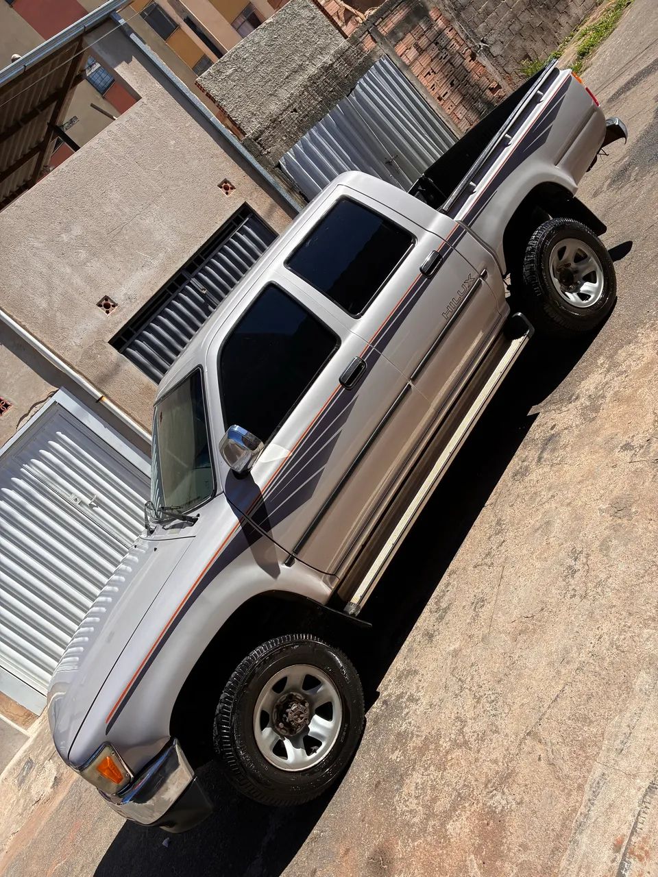 Toyota Hilux CD SR5 4X4 2.8 Diesel 2001