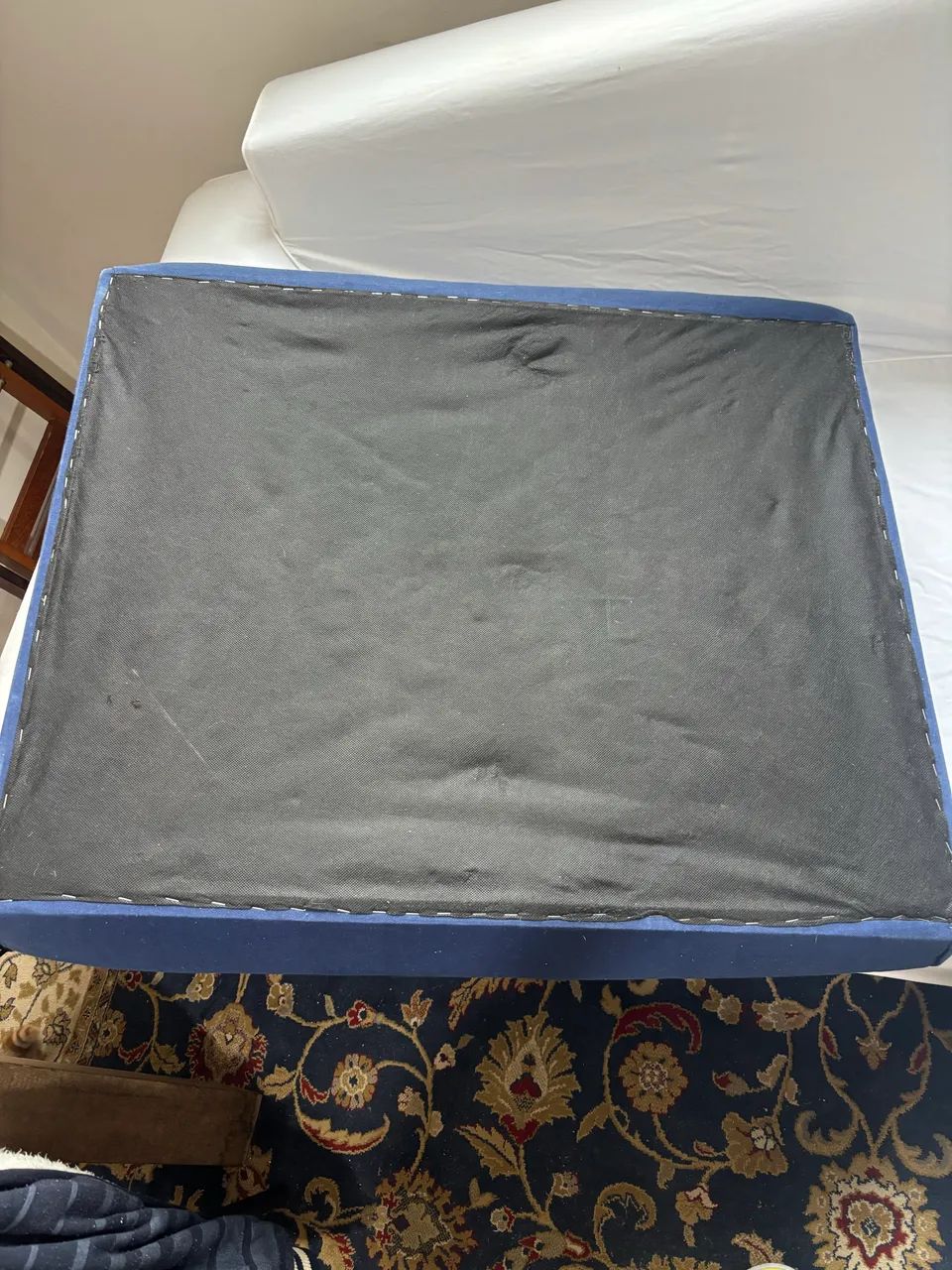 Sofá com chaise em excelente estado e capa sob medida - Foto 5