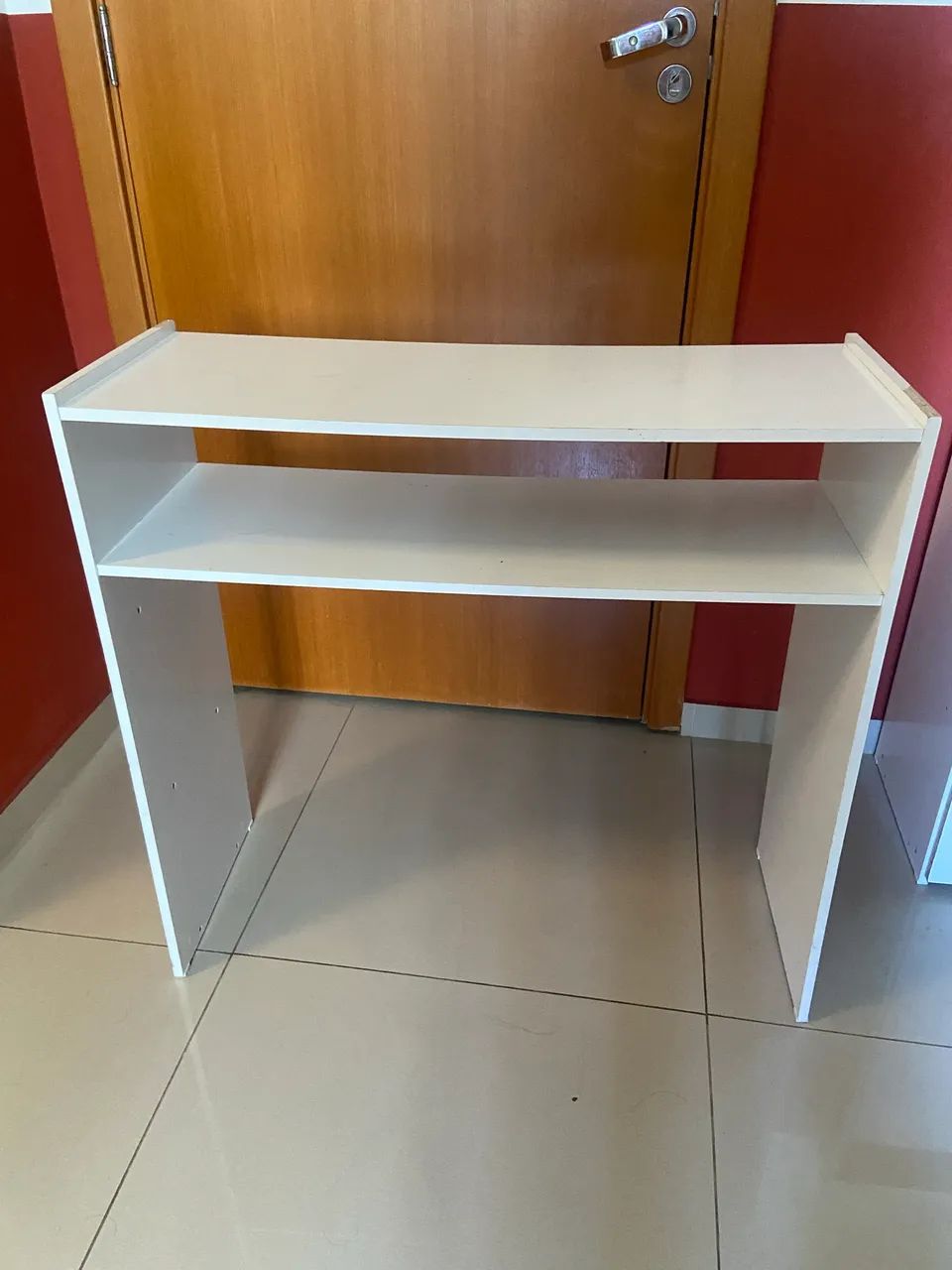 Mesa e armário  - Foto 2