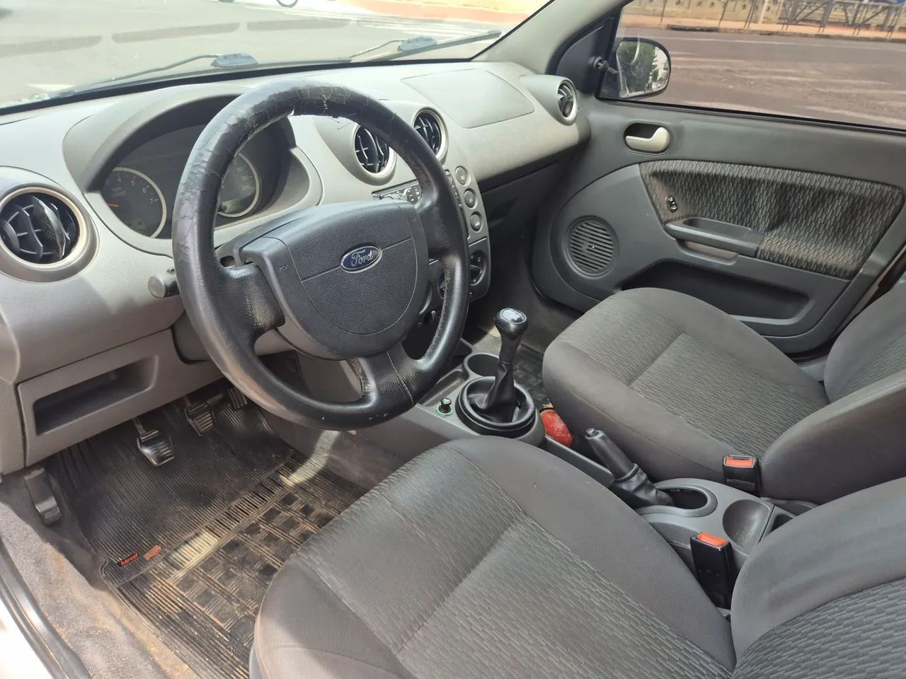 Ford Fiesta Sed. 1.6 8V Flex 4p, foto 13 de 16