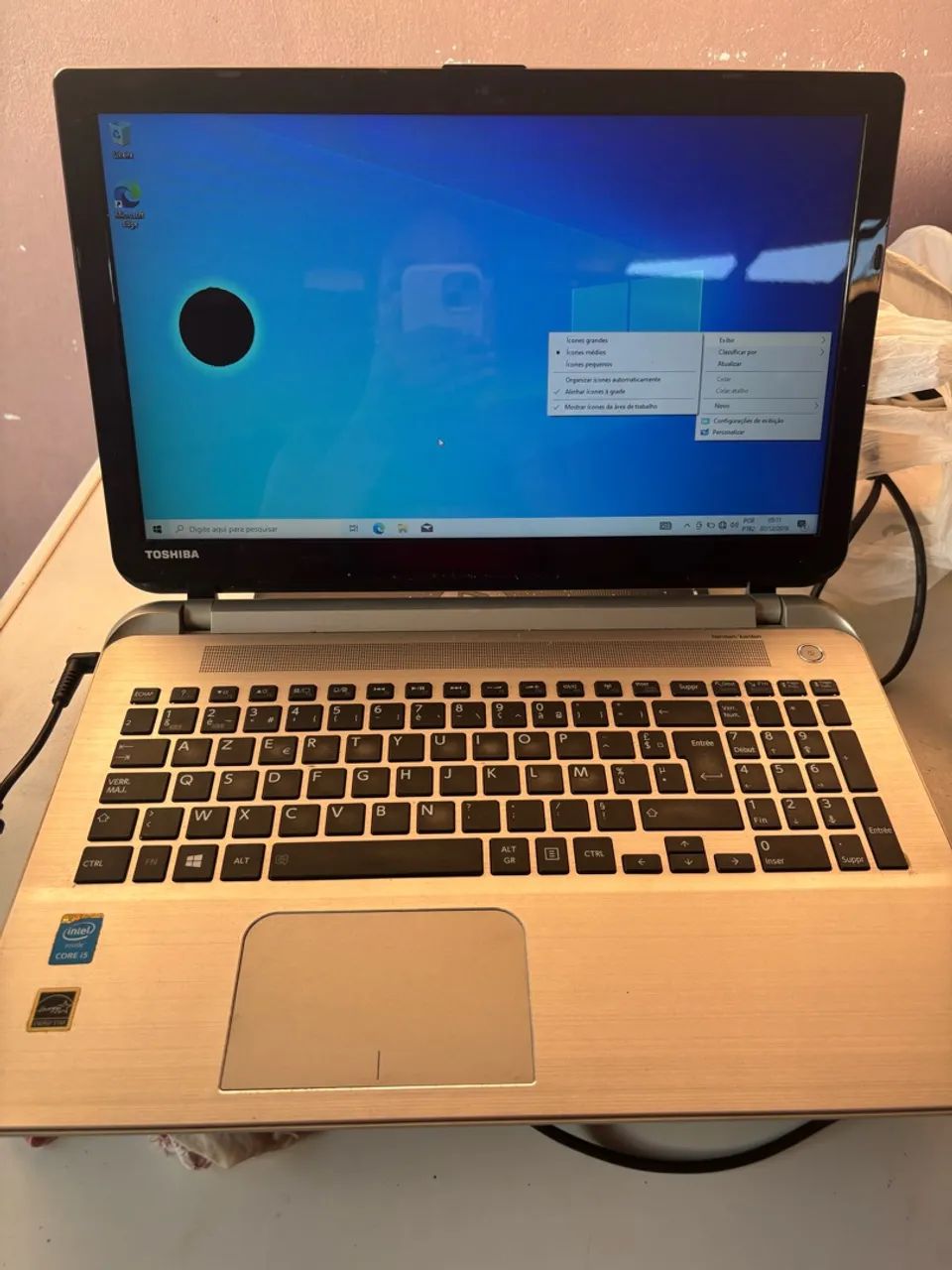 Vendo notebook Toshiba 