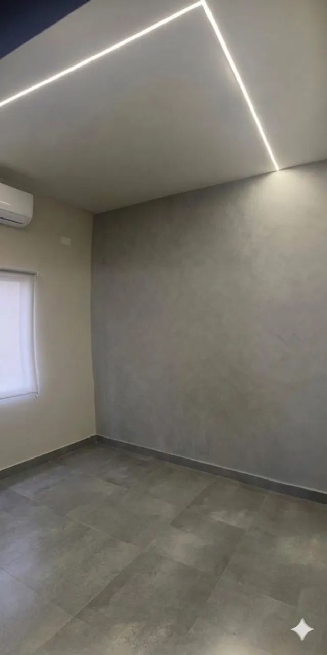 Casa com estacionamento e 20m de frente na Zona 5 - Bairro nobre - Foto 5