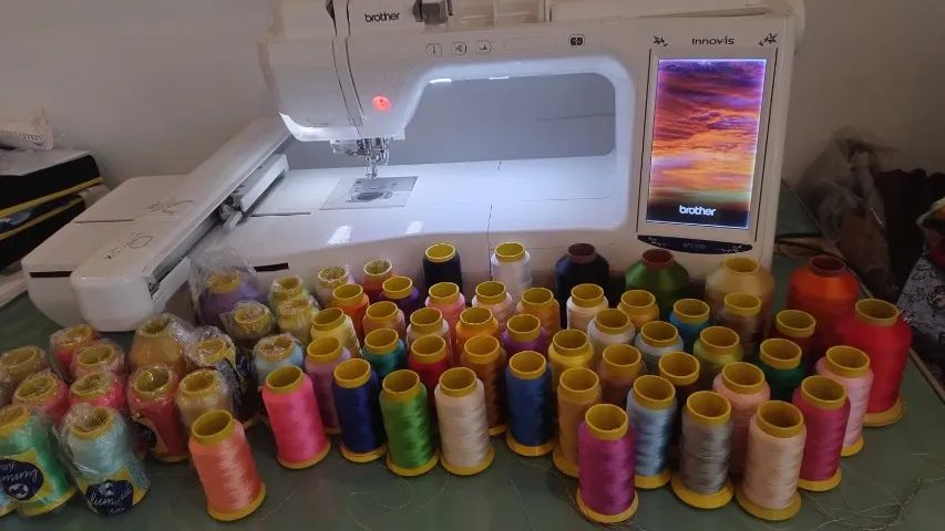 Máquina de Bordar Brother BP2100 + Kit Completo (Estado de Nova) - Foto 2