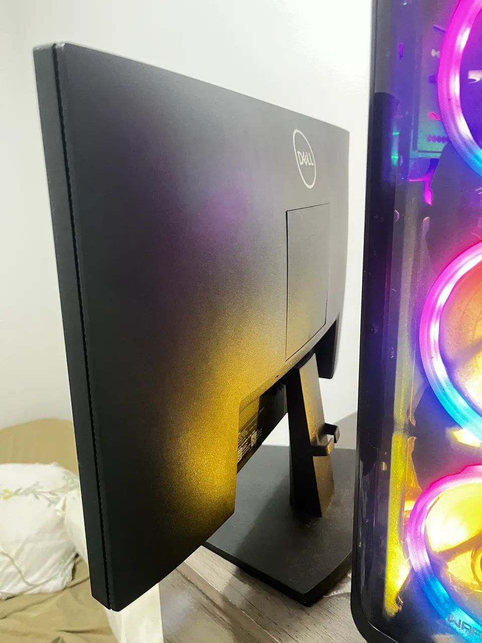 Monitor Dell de 21.5" SE2222H Tela Quebrada