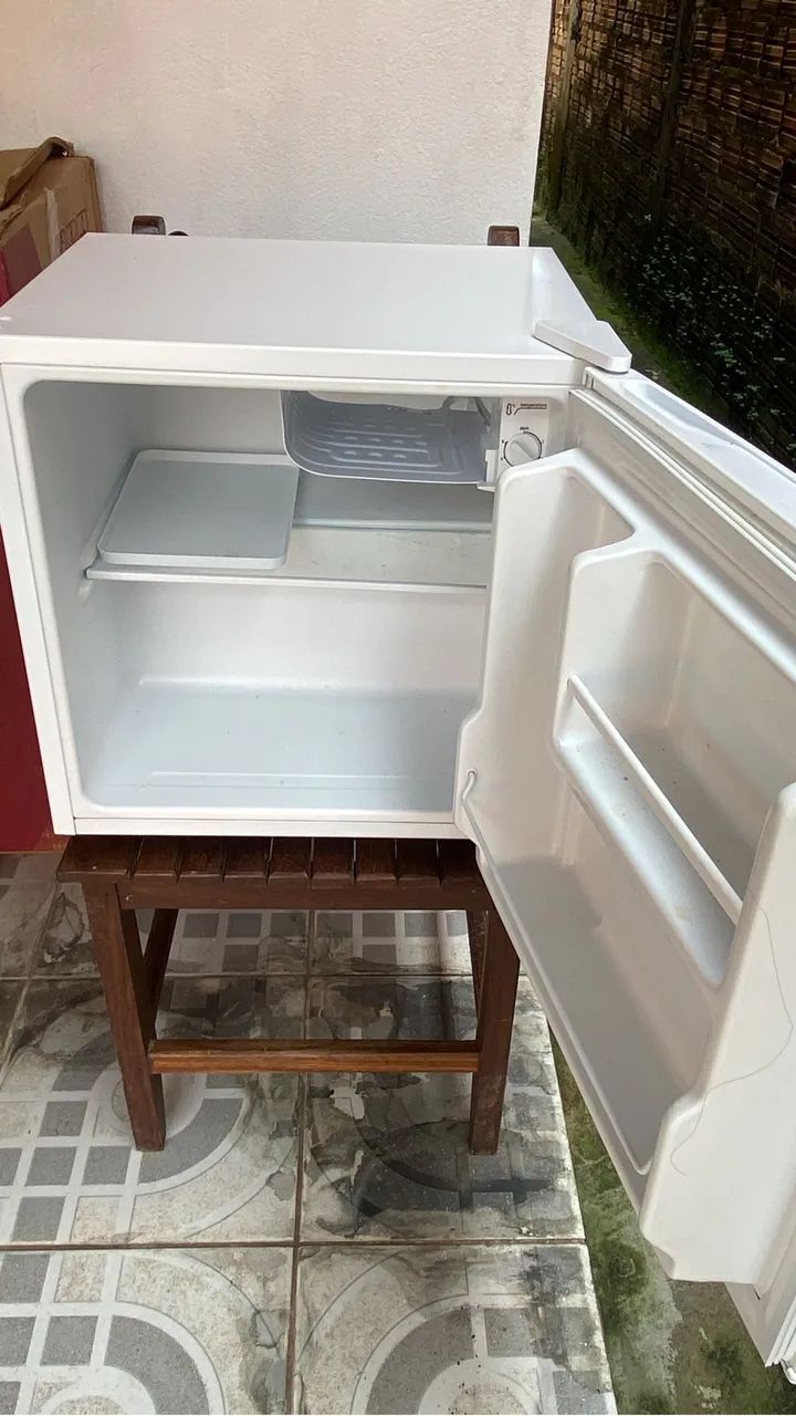 Vendo Frigobar Midea 45L  - Foto 3