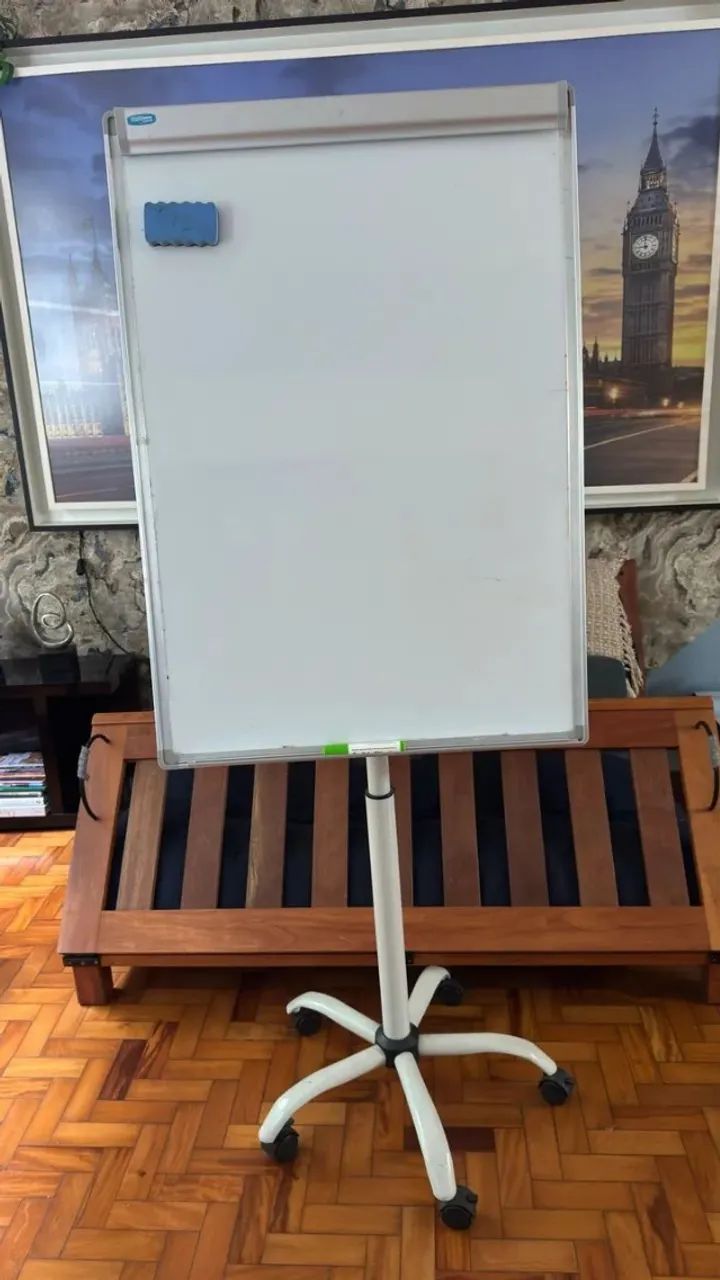 Flipchart e quadro branco magnético