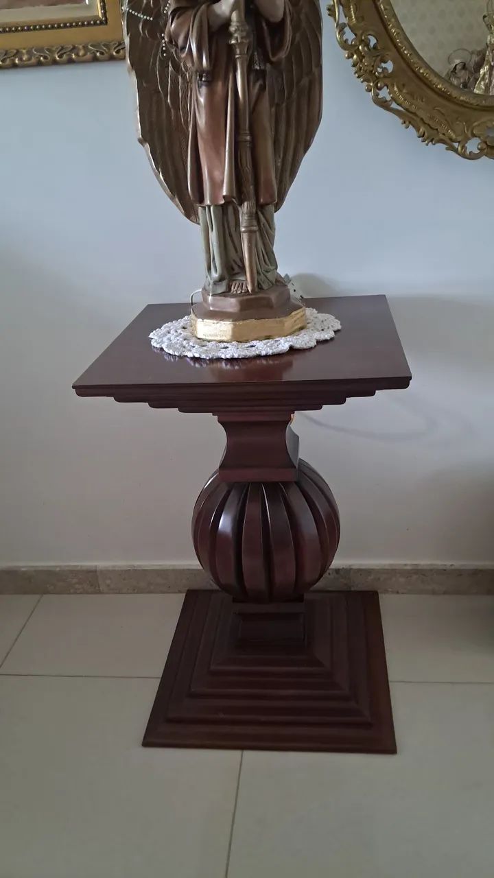 Mesa de Canto de Madeira Maciça  - Foto 2