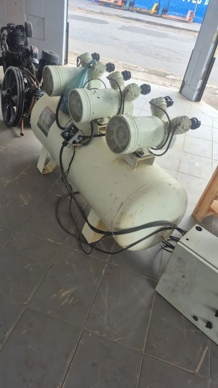 Compressor SCHULZ Odontológico 18 pes 250 litros  - Foto 4