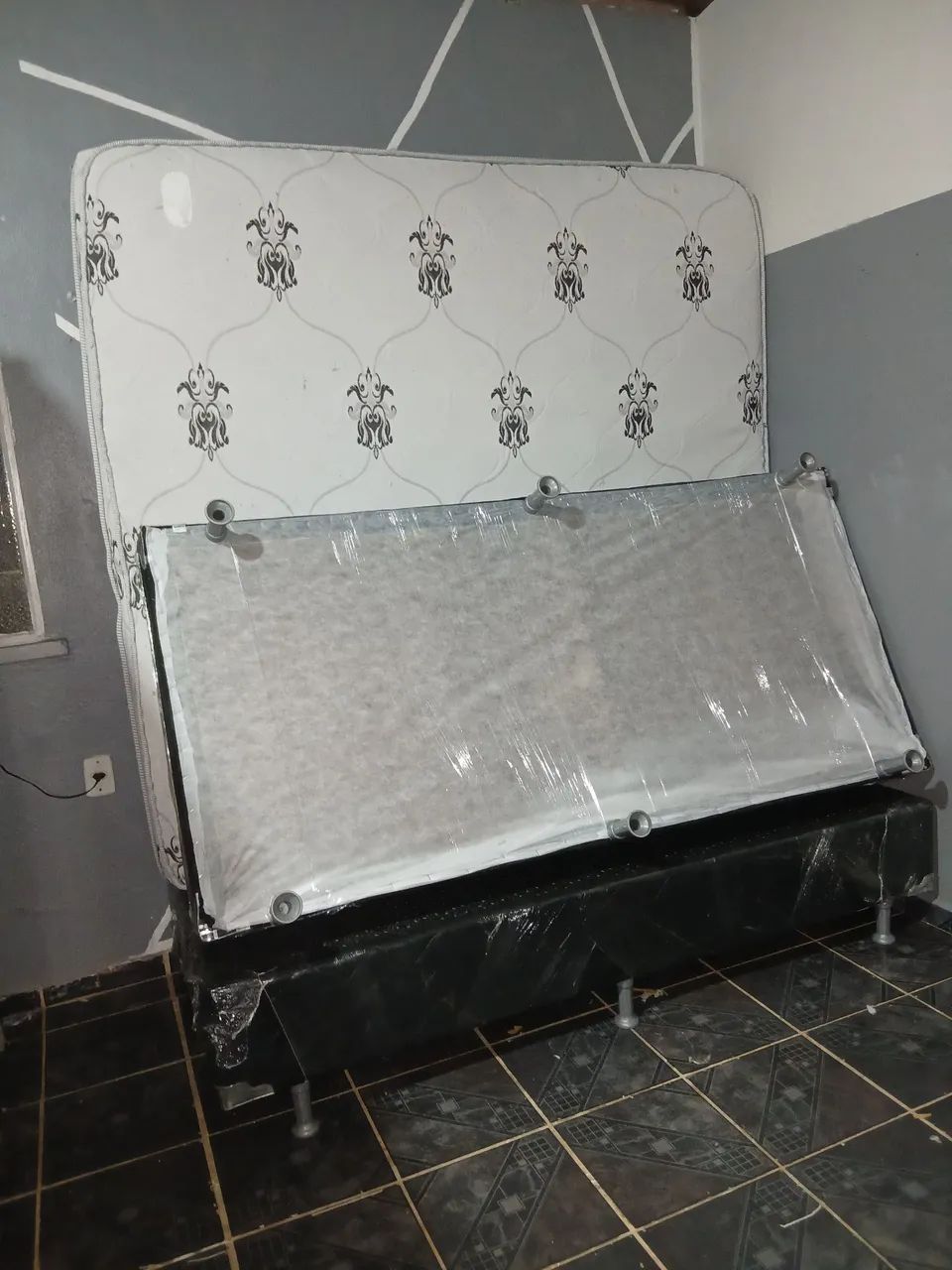Cama super king duas bases e colchao de molas ensacadas bem alta