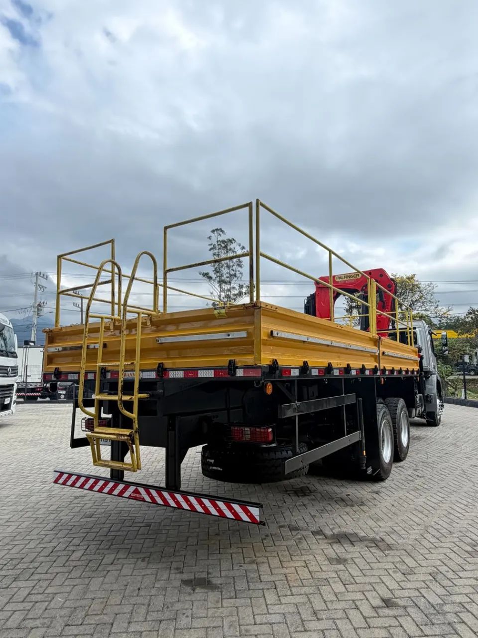 Axor 3131 6x4 2p (diesel)(E5) - Foto 4