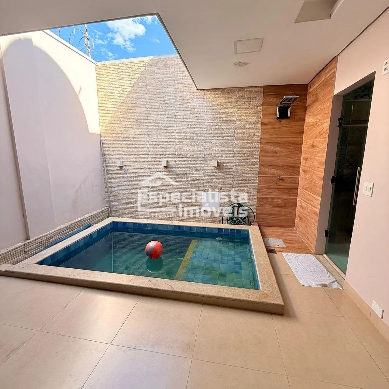 SOBRADO COM PISCINA E PLANEJADOS SÓ R$ 430 mil - Foto 2