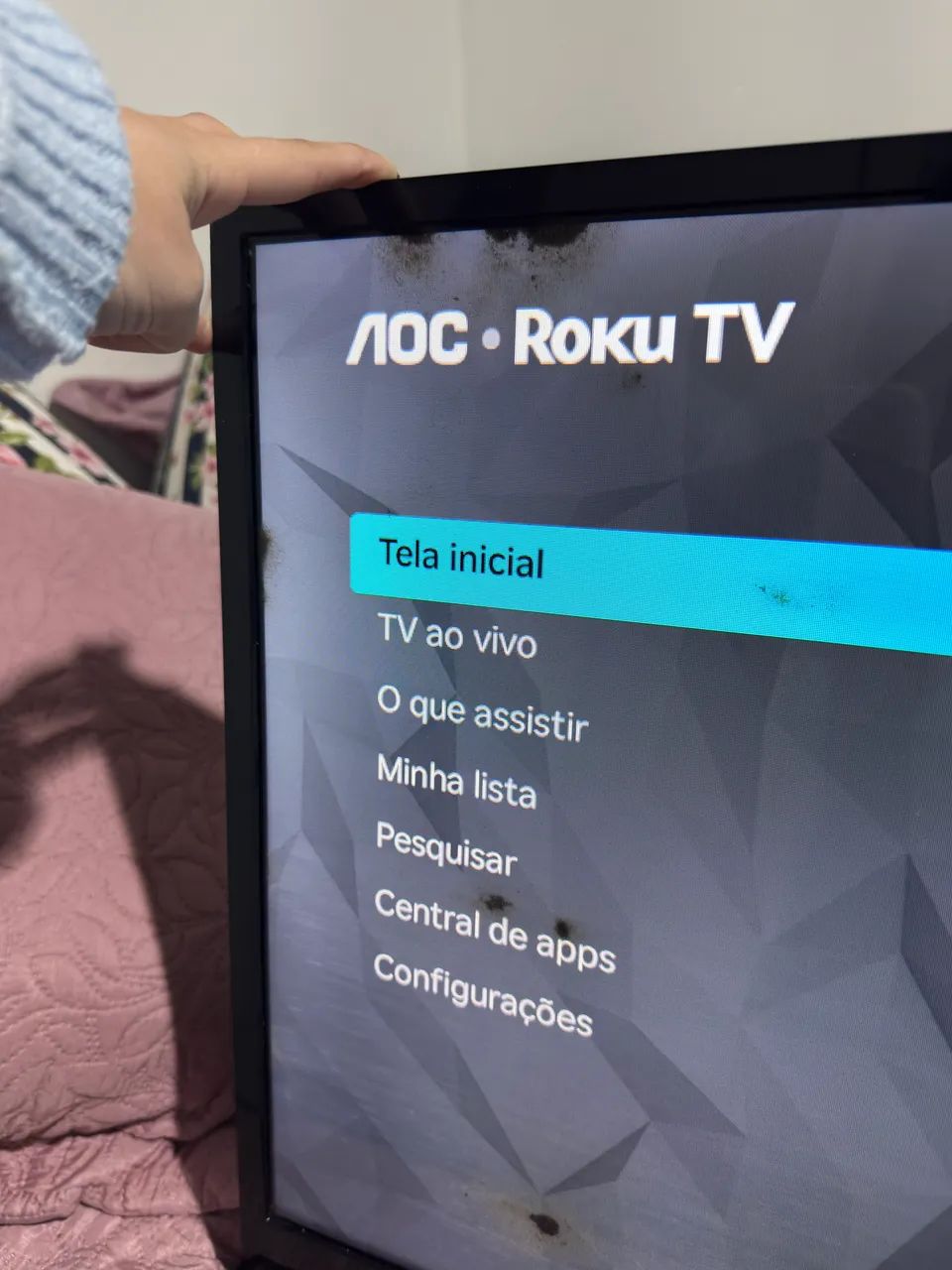 Tv com pequenas manchas na tela funcionando perfeitamente  - Foto 5