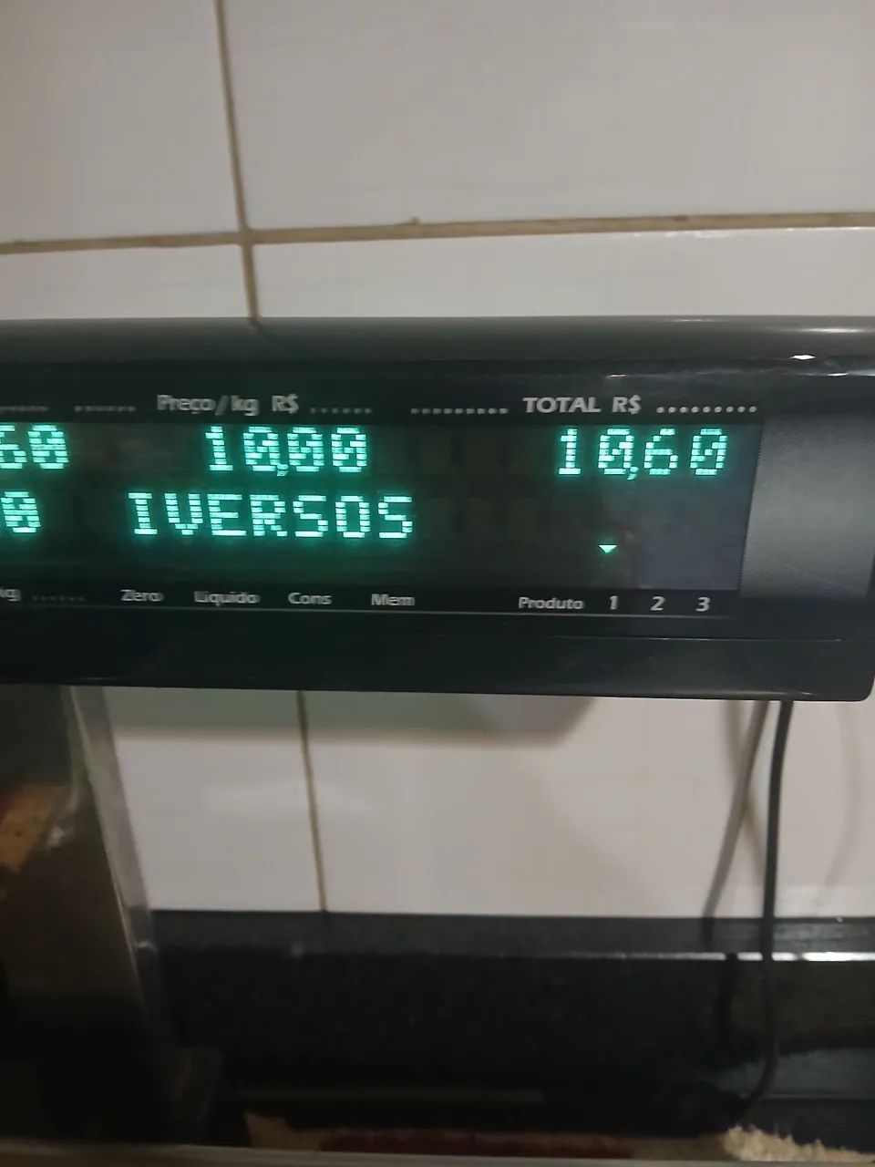 Balança digital com etiquetadora 