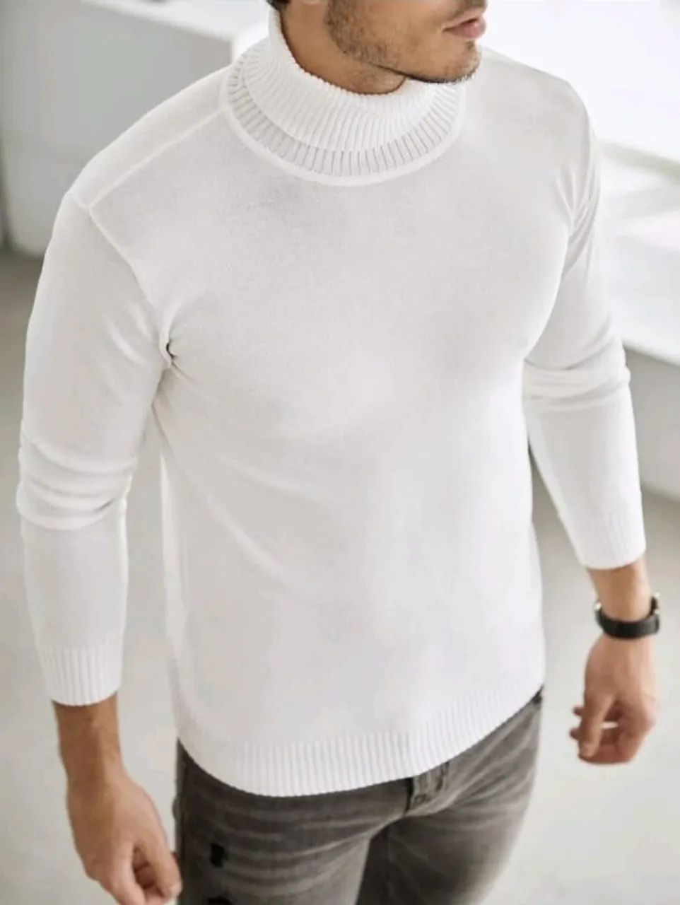 Suéter Masculino de Gola Alta Branco Manfinity - Foto 3