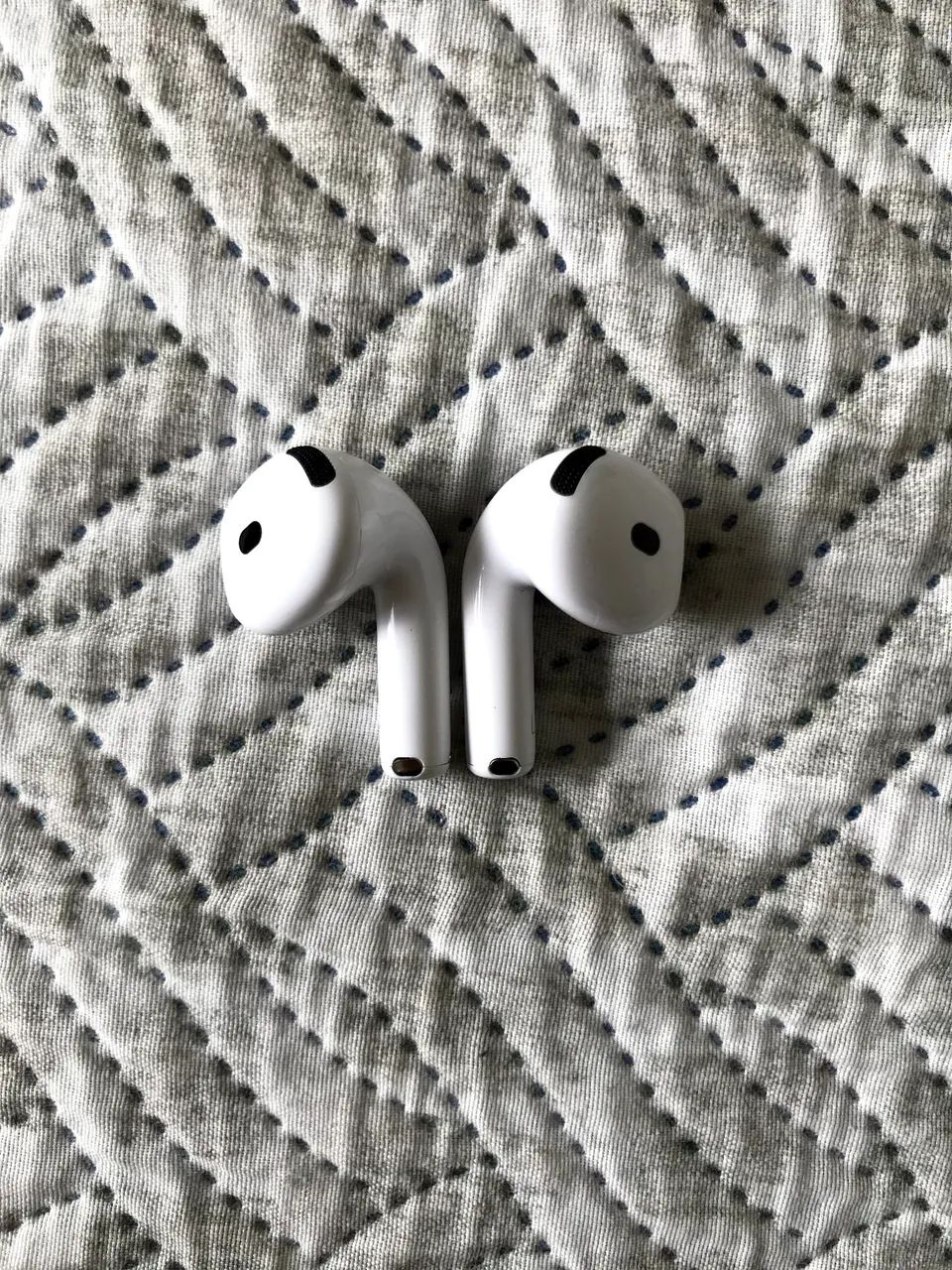 Apple AirPods 4 ※ANCなし AirPods 4を購入 - Apple（日本）
