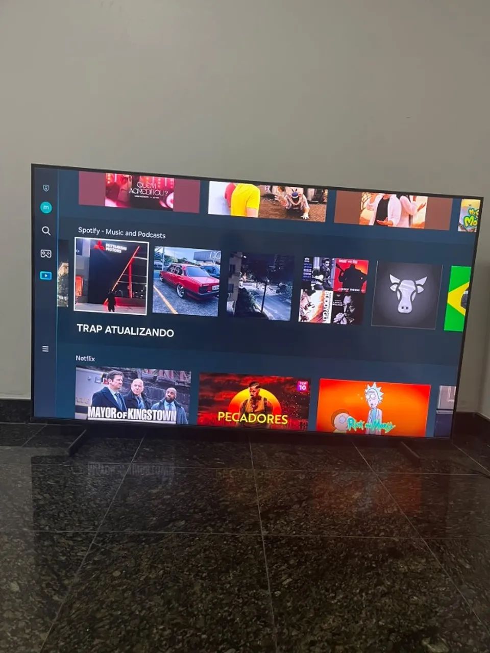 Smart TV Samsung 70 polegadas 4K  seminova - Foto 2