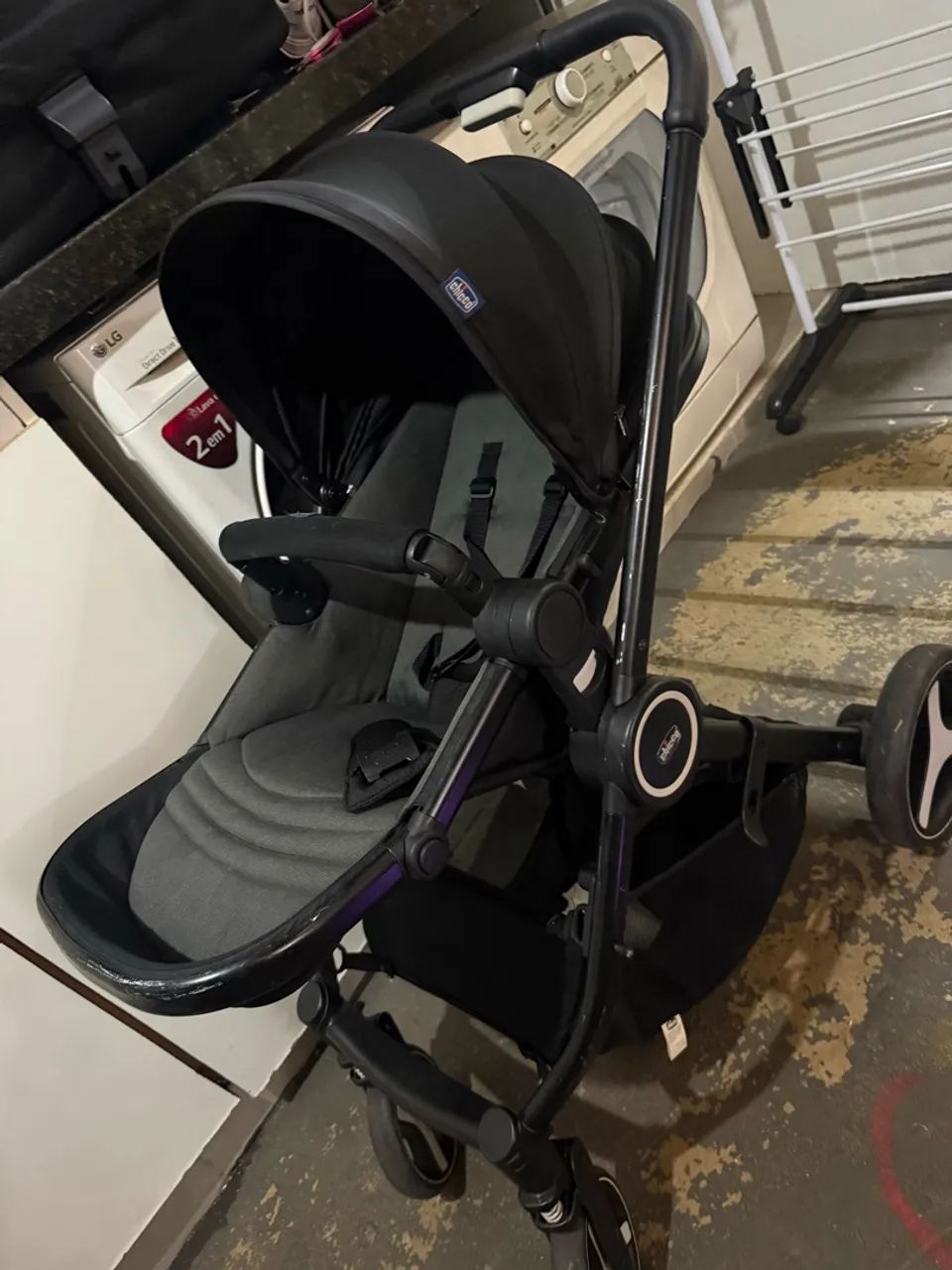 Carrinho de bebê com bebê conforto e moisés  - Foto 5