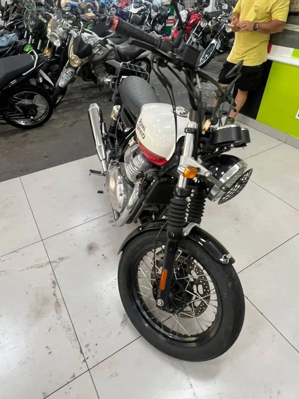 ROYAL ENFIELD INTERCEPTOR - Foto 3