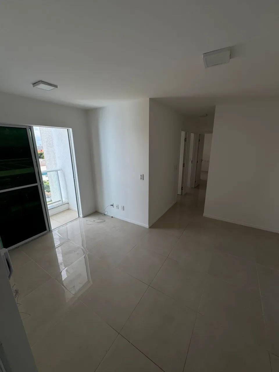 Alugo Apto. Cond Moove Residence