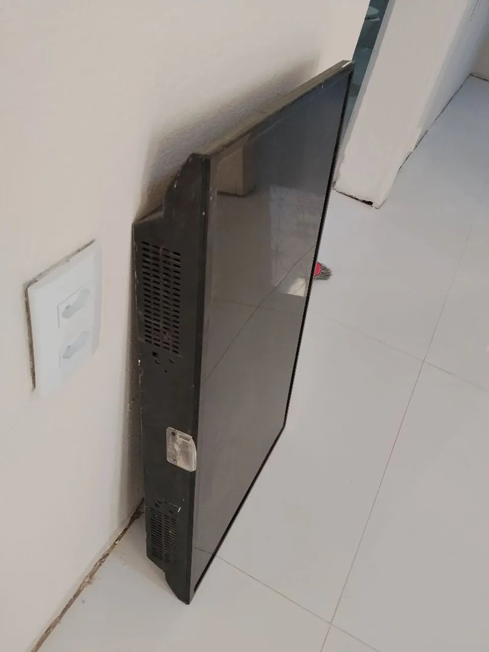 TV LED 32 POLEGADAS RETIRADA PEÇAS - Foto 4