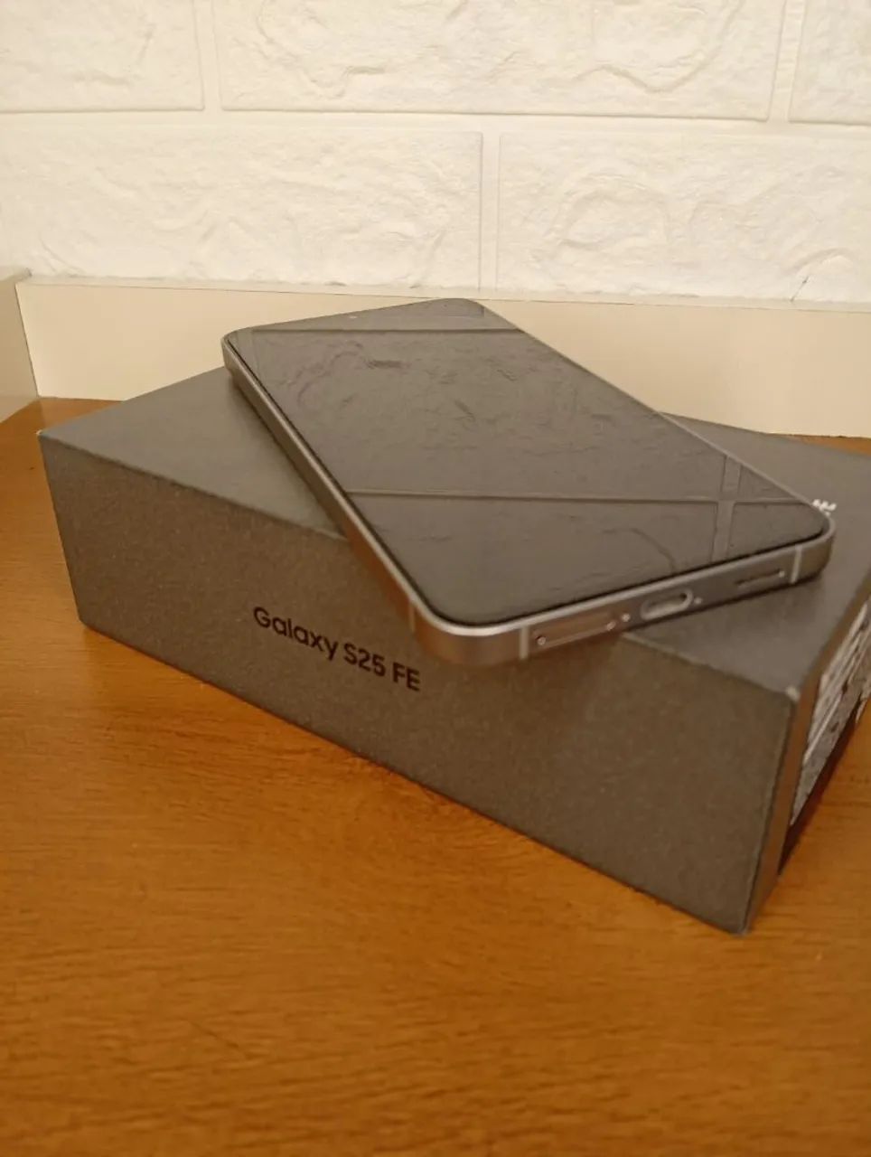 Vendo Samsung S25 Fe com 3 Meses de uso - Foto 2