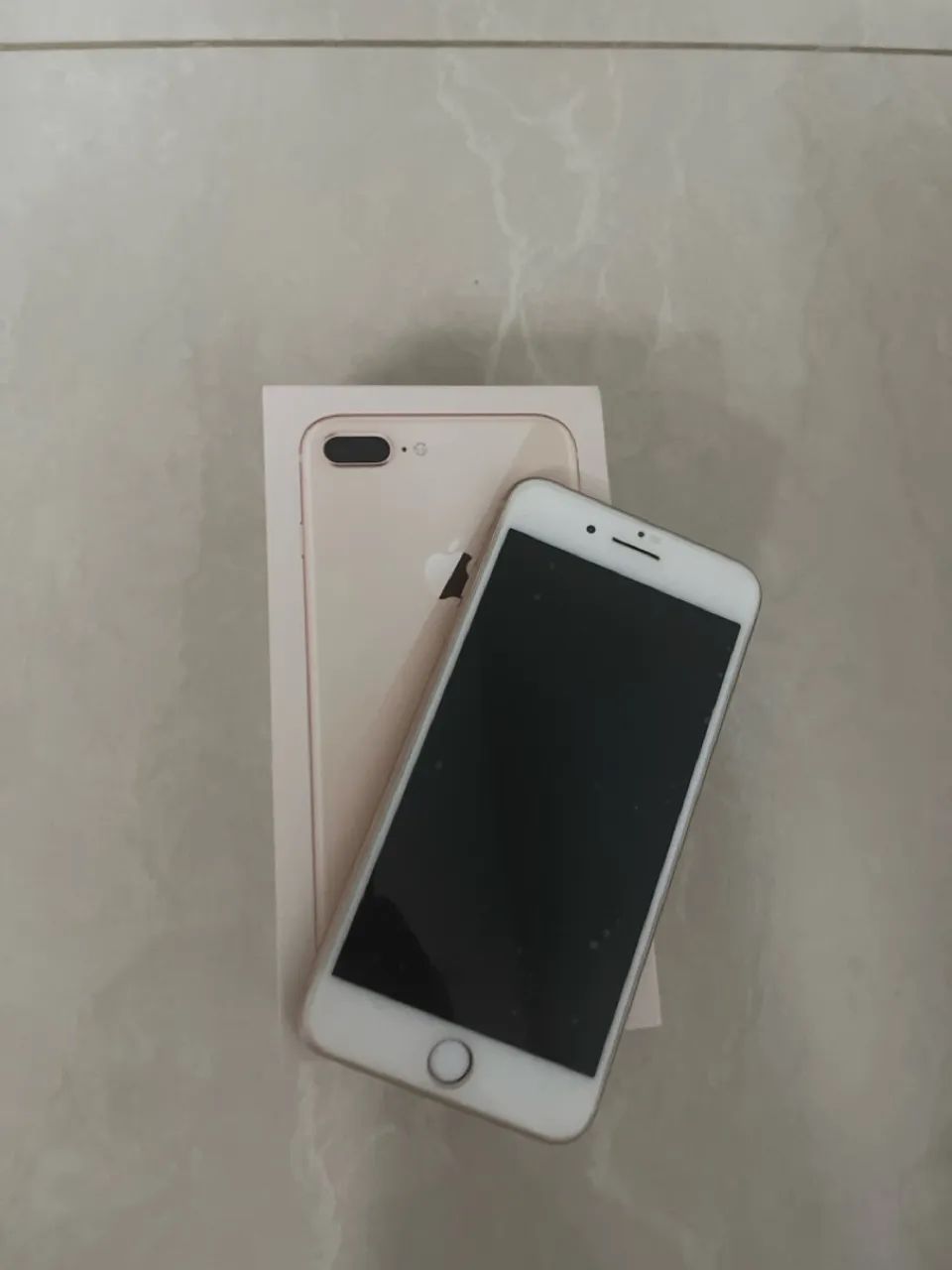 iPhone 8 Plus 