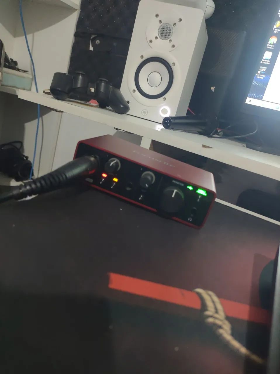 Interface de audio focusrite 3 gen - Foto 2