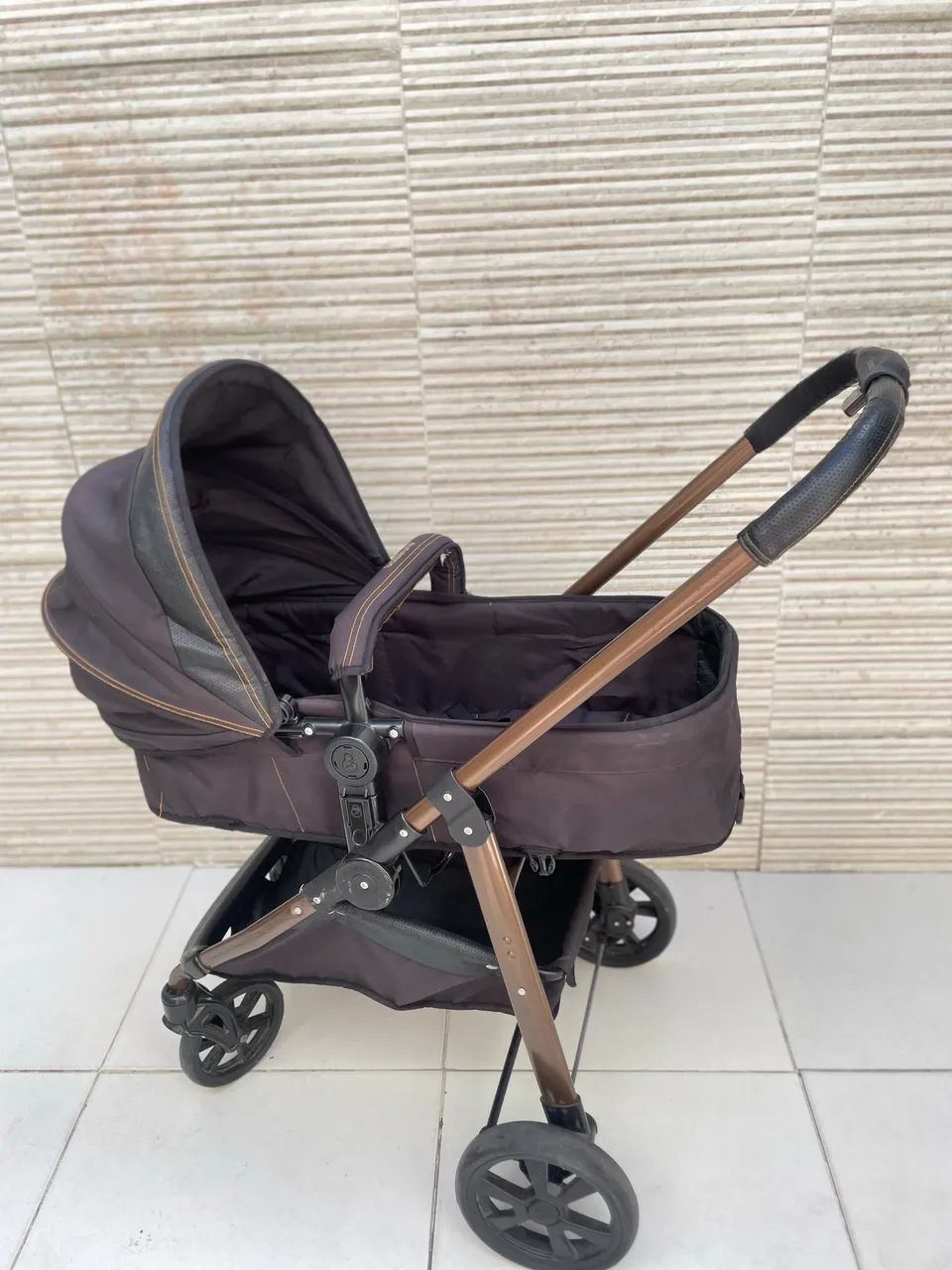 Carrinho de bebê moisés galzerrano (acompanha bebê conforto)