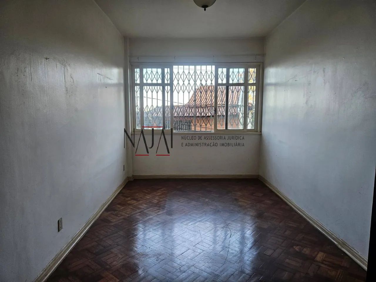 APARTAMENTO EM SANTA TERESA - 3 QUARTOS