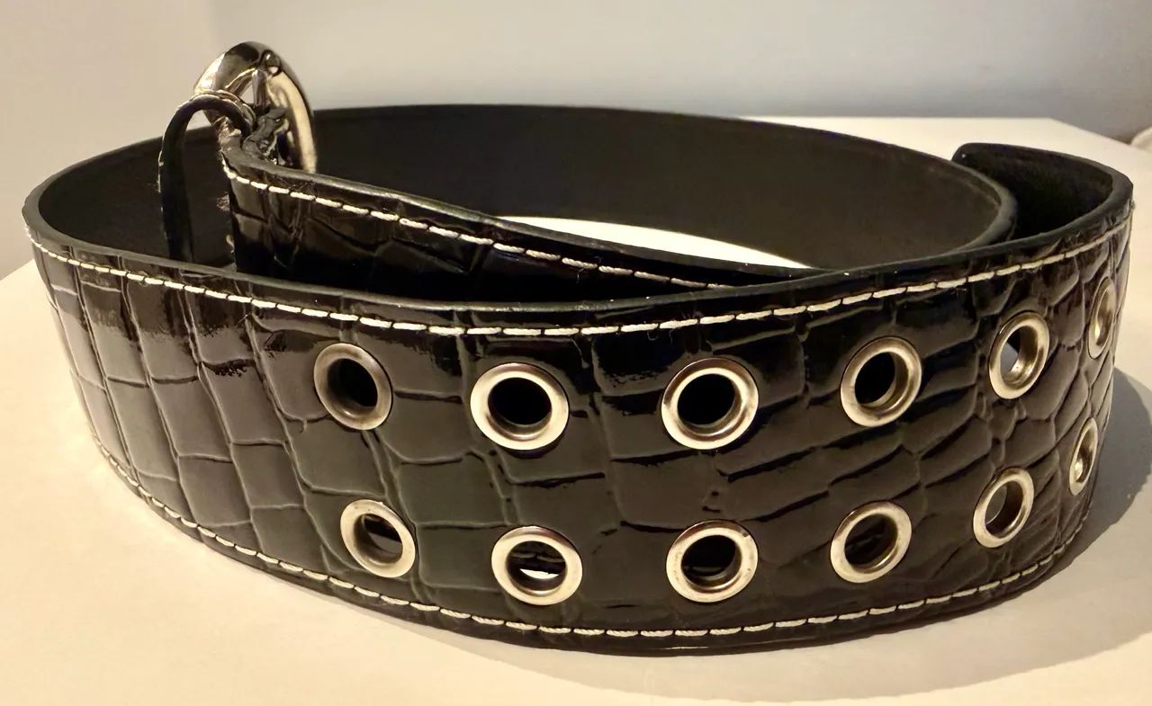 Cinto preto de couro tamanho 38, feminino 