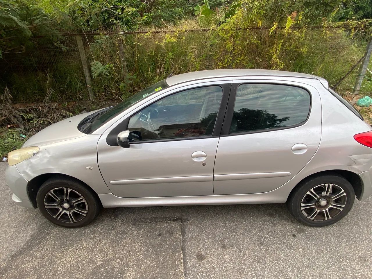 Peugeot 207 207 XR 1.4 Flex 8V 3p 2010
