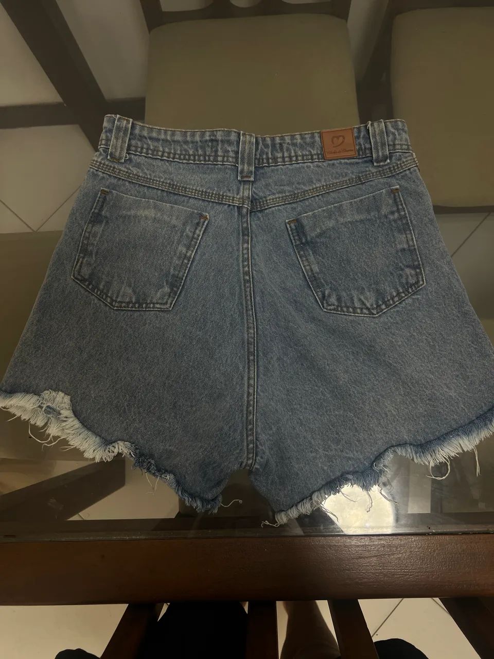 Short jeans com detalhes nas laterais  - Foto 3